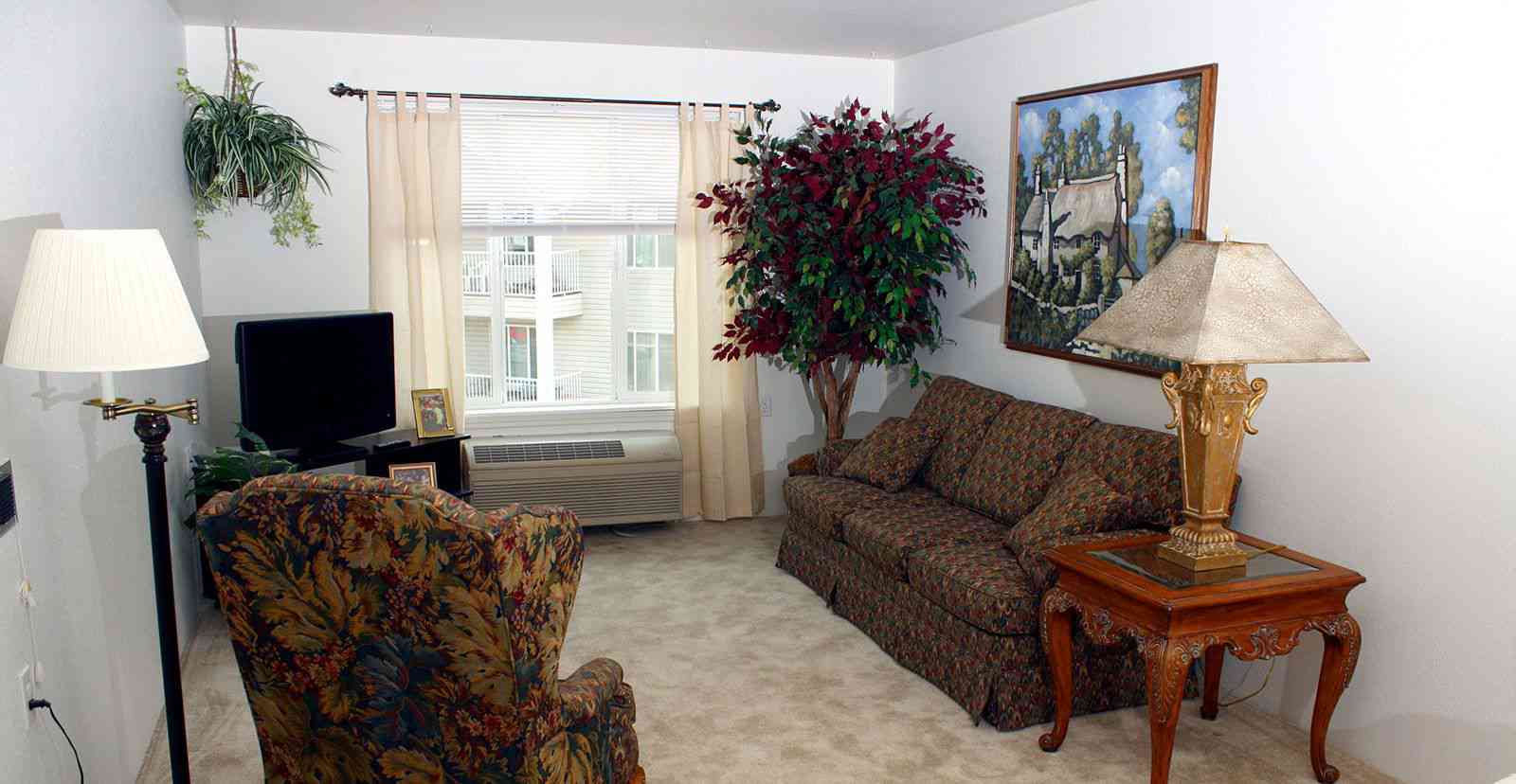 Solstice at Fenton senior living benefits and amenities in Fenton, Missouri